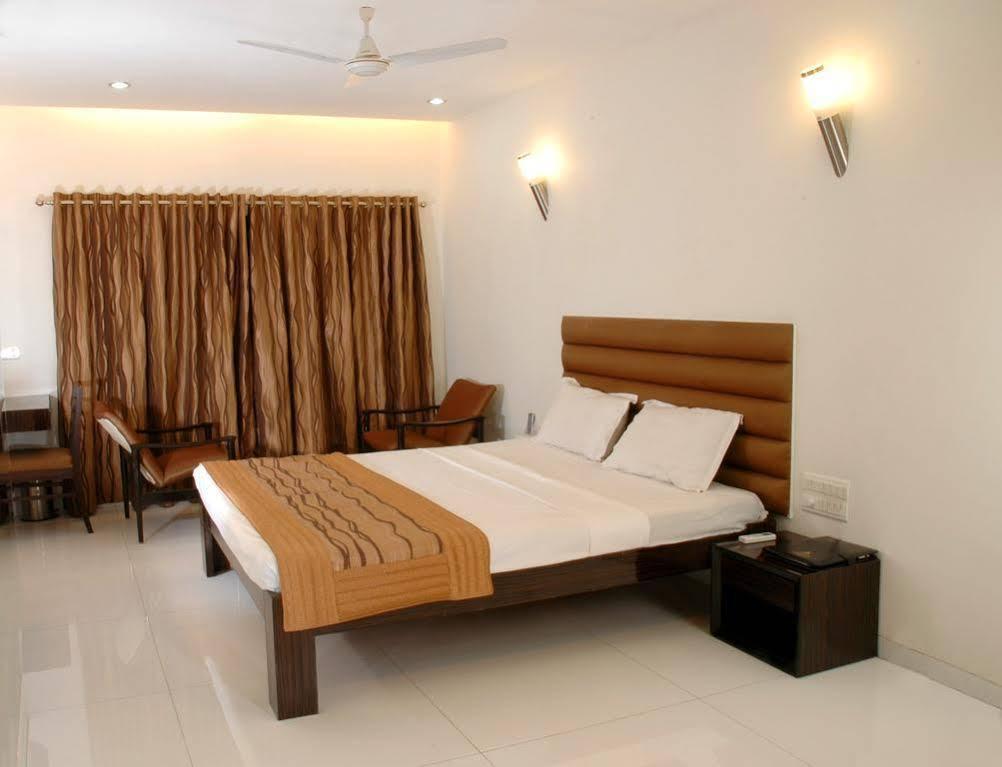 Hotel Airlink Bombay Exterior foto