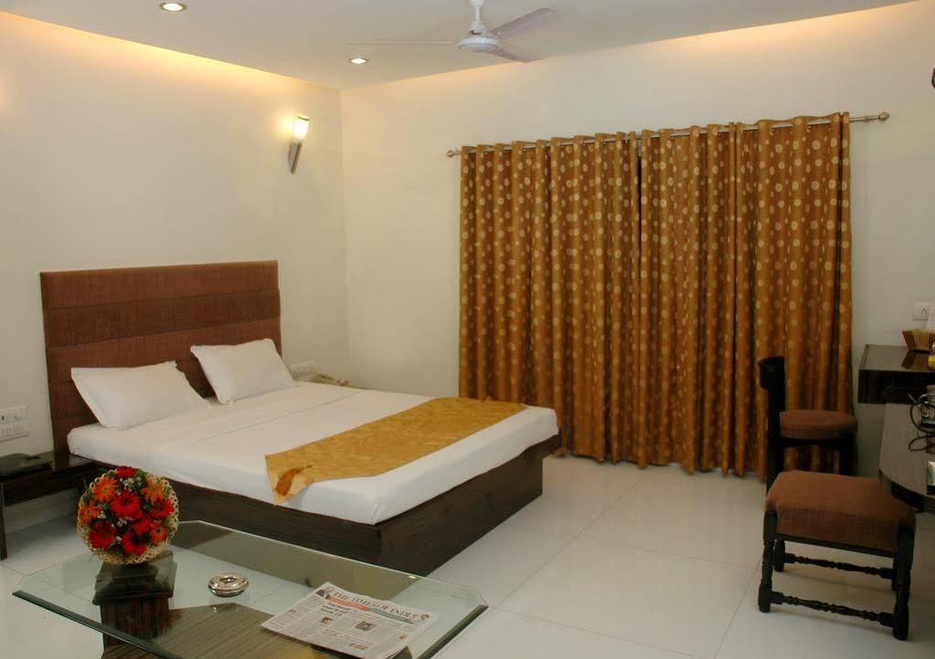 Hotel Airlink Bombay Exterior foto